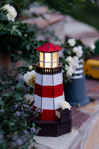 Интерьерный светильник из дерева "Маяк"